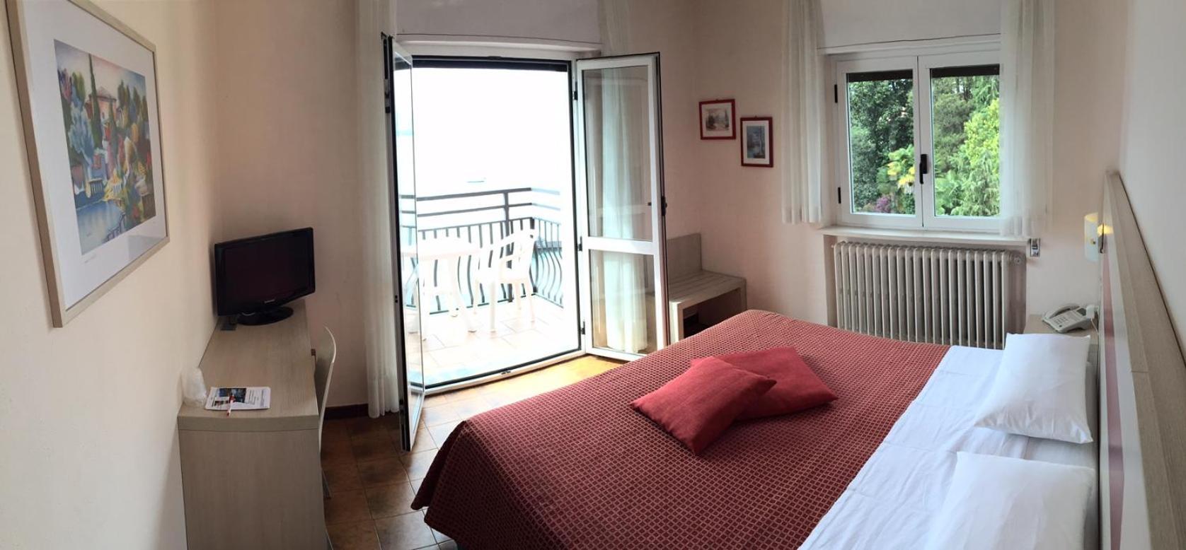 Albergo Riva Reno Di Leggiuno Cameră foto